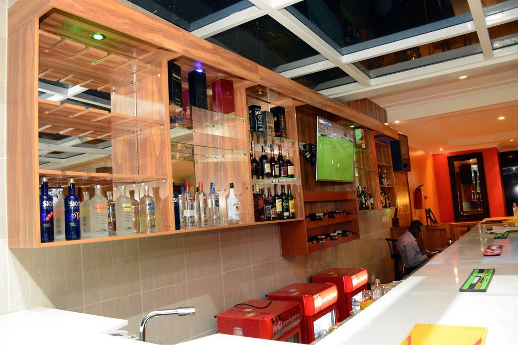 La Posh Hotel Kigali Bagian luar foto