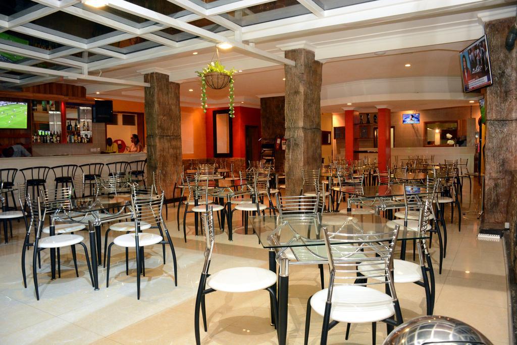 La Posh Hotel Kigali Bagian luar foto