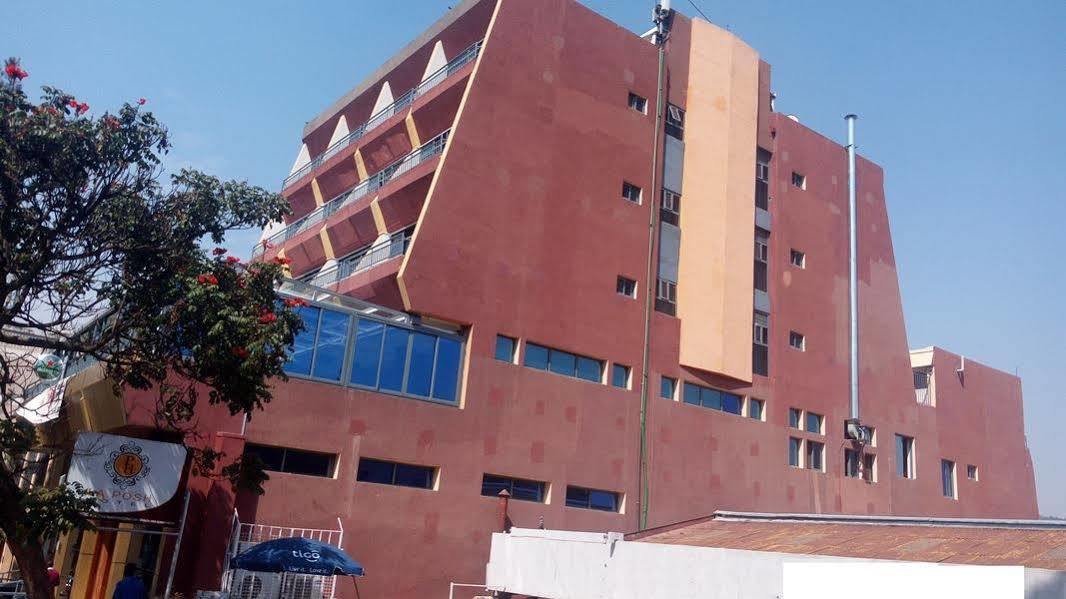 La Posh Hotel Kigali Bagian luar foto
