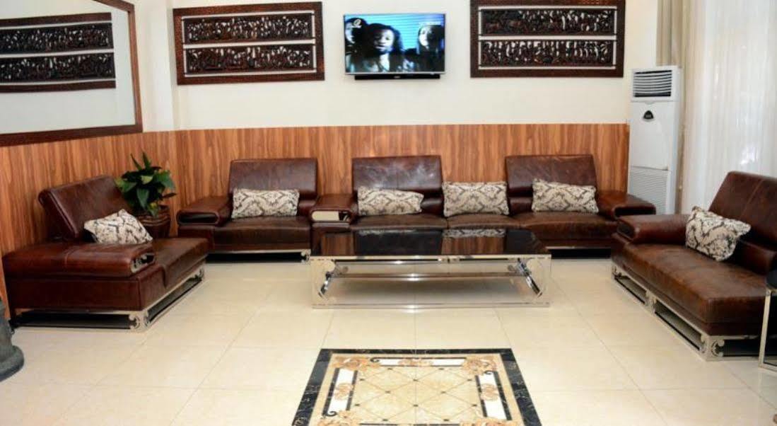La Posh Hotel Kigali Bagian luar foto